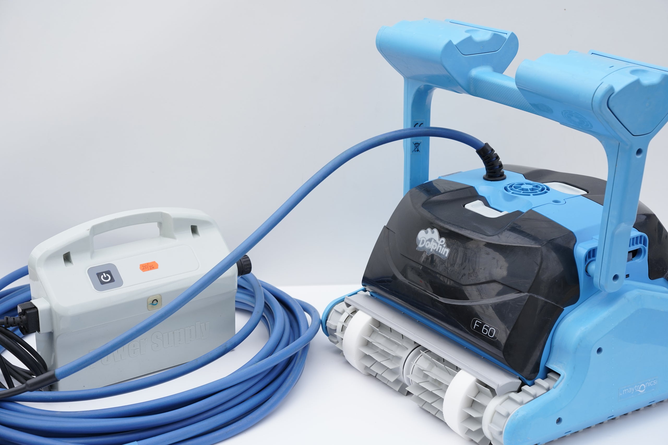 Dolphin Maytronics F60 Pool Robot