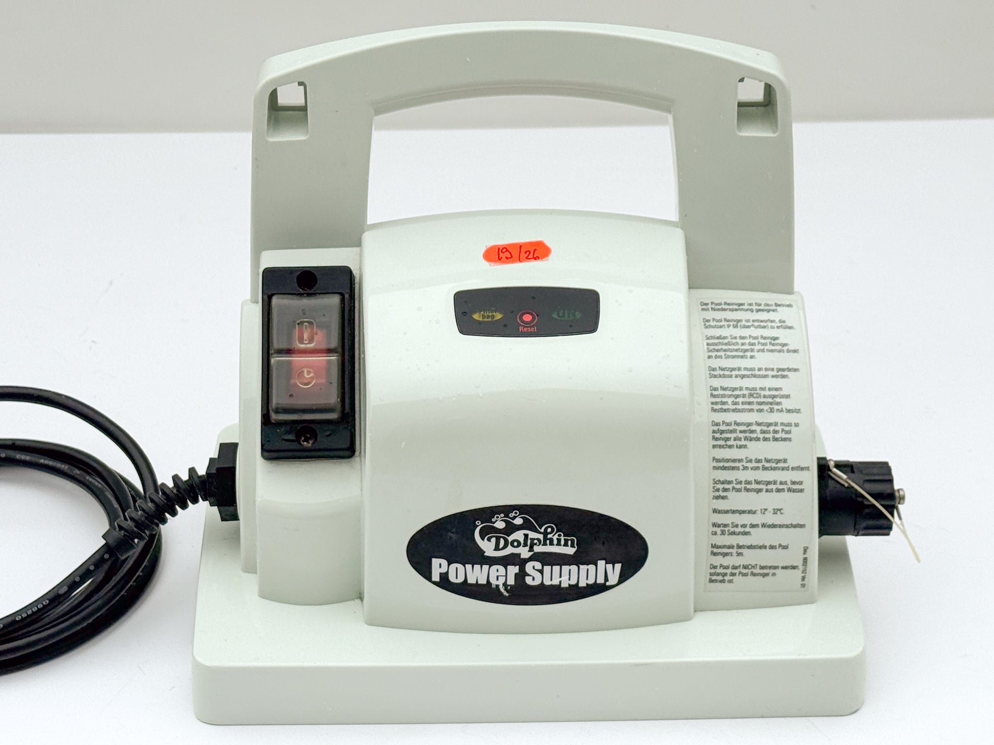 Dolphin Dynamic Plus Pool Robot