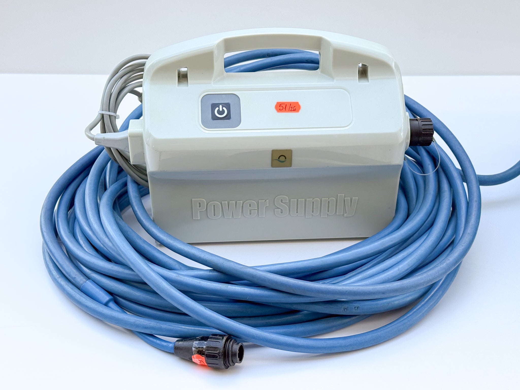 Dolphin Diagnostic Pool Robot