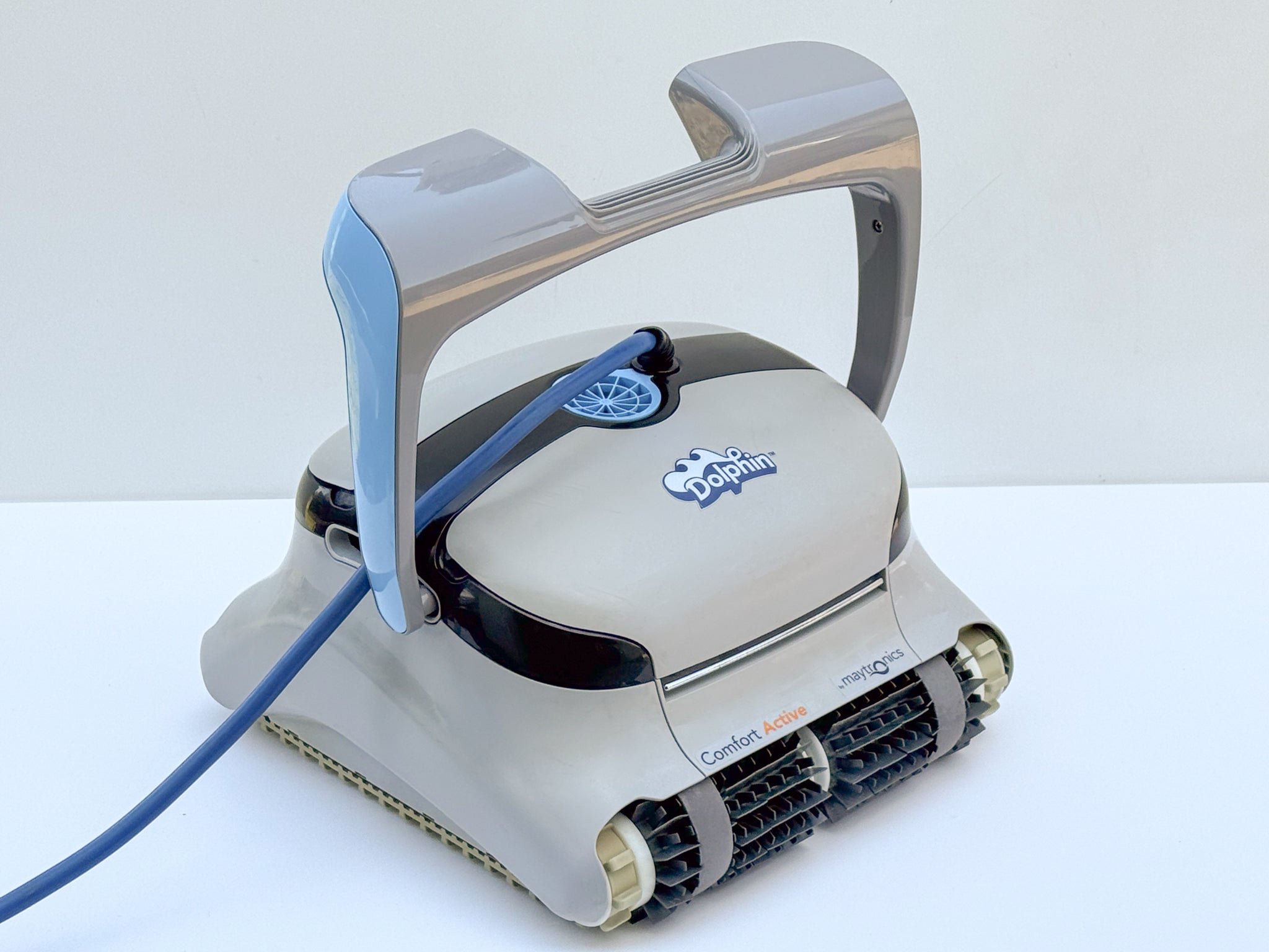 Dolphin Maytronics Comfort Active Pool Robot