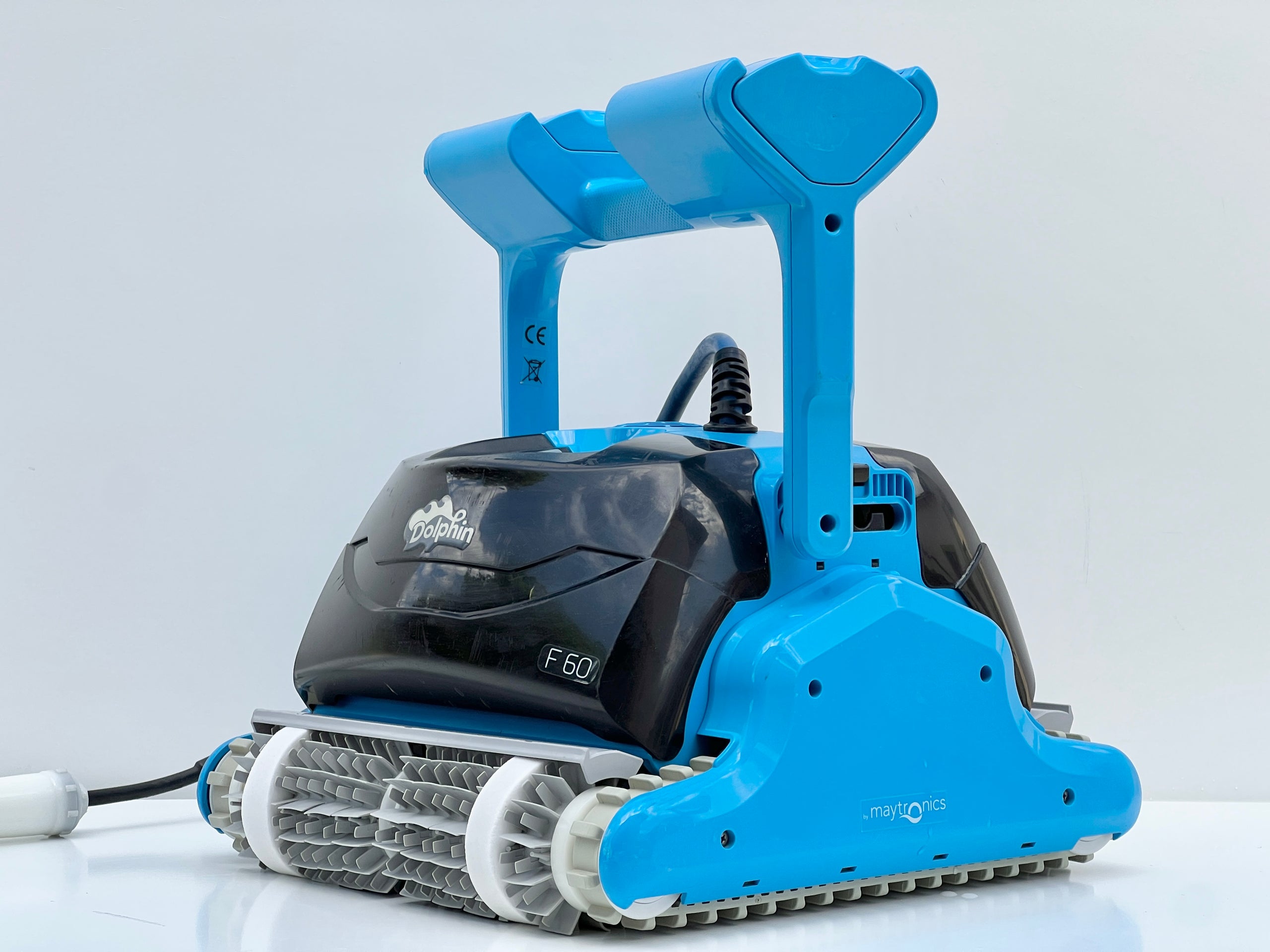 Dolphin Maytronics F60 Pool Robot