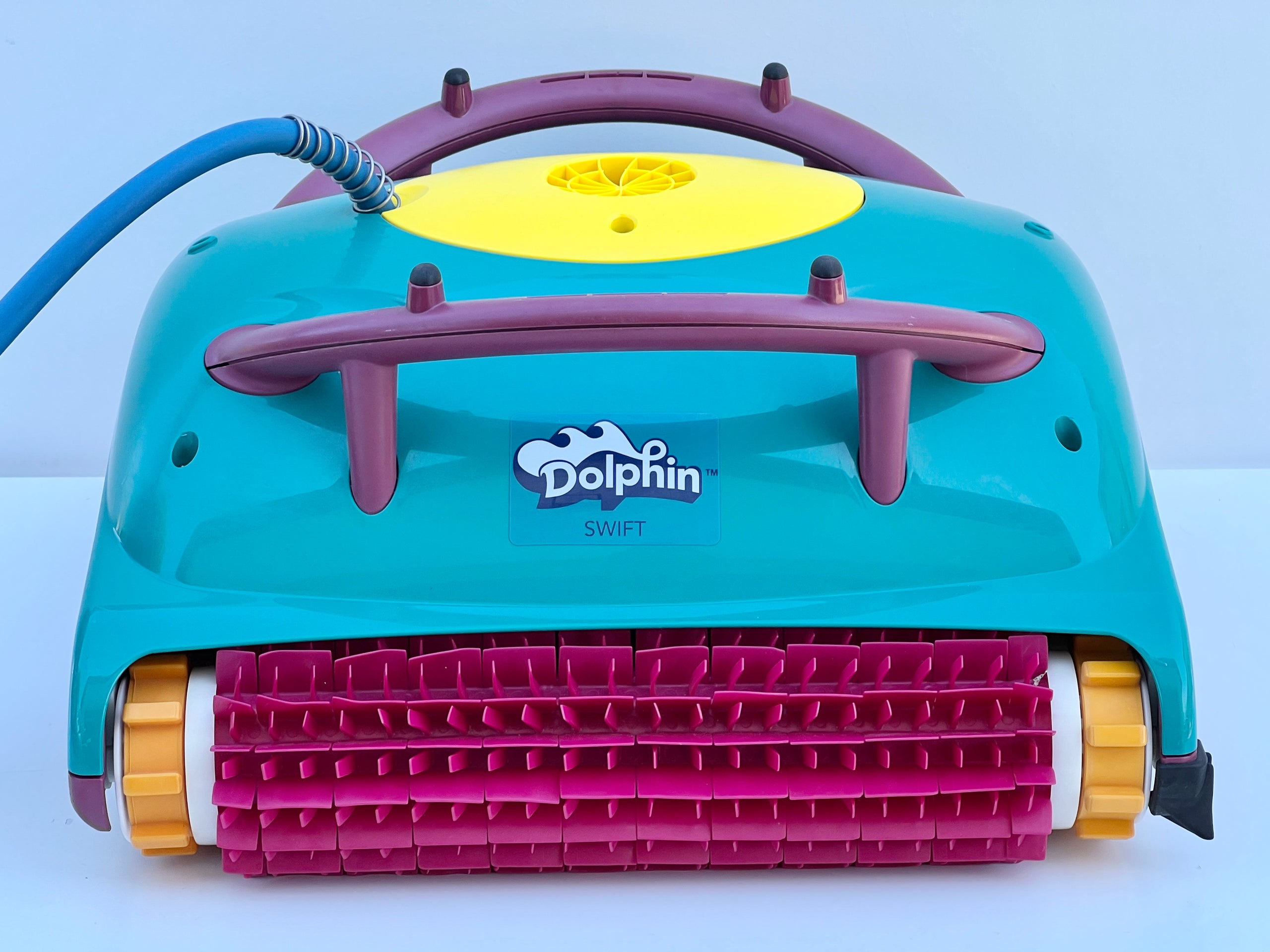 Dolphin Swift Pool Robot