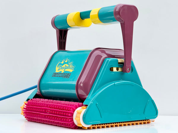 Dolphin Diagnostic Pool Robot